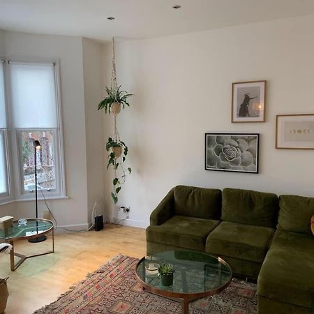 Lovely Spacious 1-Bedroom Flat In Tufnell Park Close To Central Λονδίνο Εξωτερικό φωτογραφία