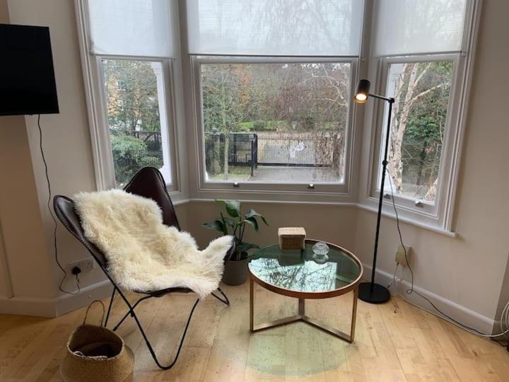 Lovely Spacious 1-Bedroom Flat In Tufnell Park Close To Central Λονδίνο Εξωτερικό φωτογραφία