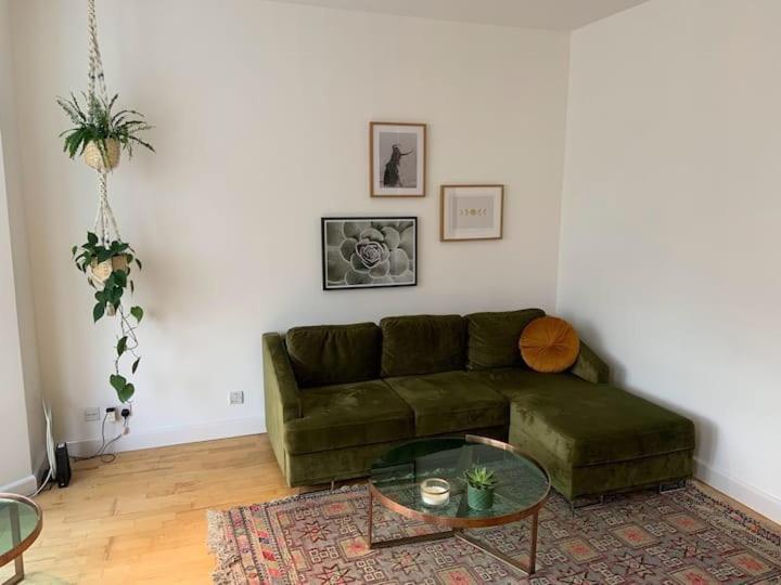 Lovely Spacious 1-Bedroom Flat In Tufnell Park Close To Central Λονδίνο Εξωτερικό φωτογραφία